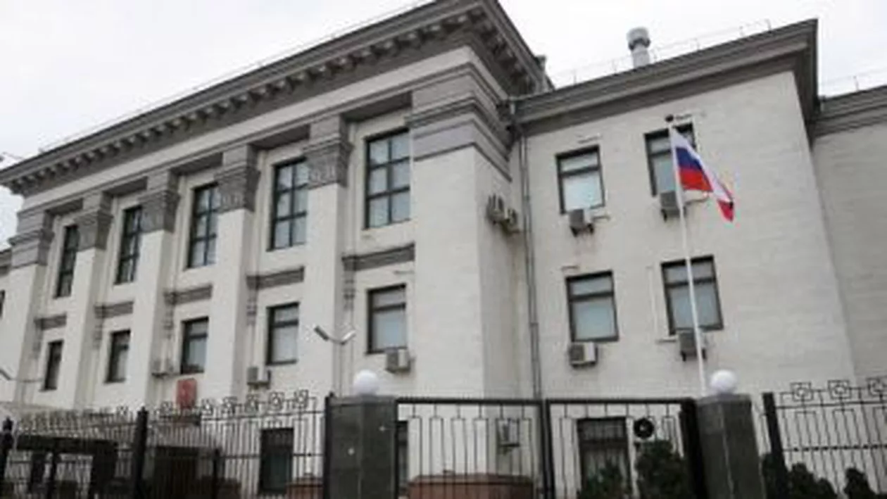 Rusia cere eliberarea unor membri ai personalului ambasadei ruse la Kiev ce au fost reținuți joi