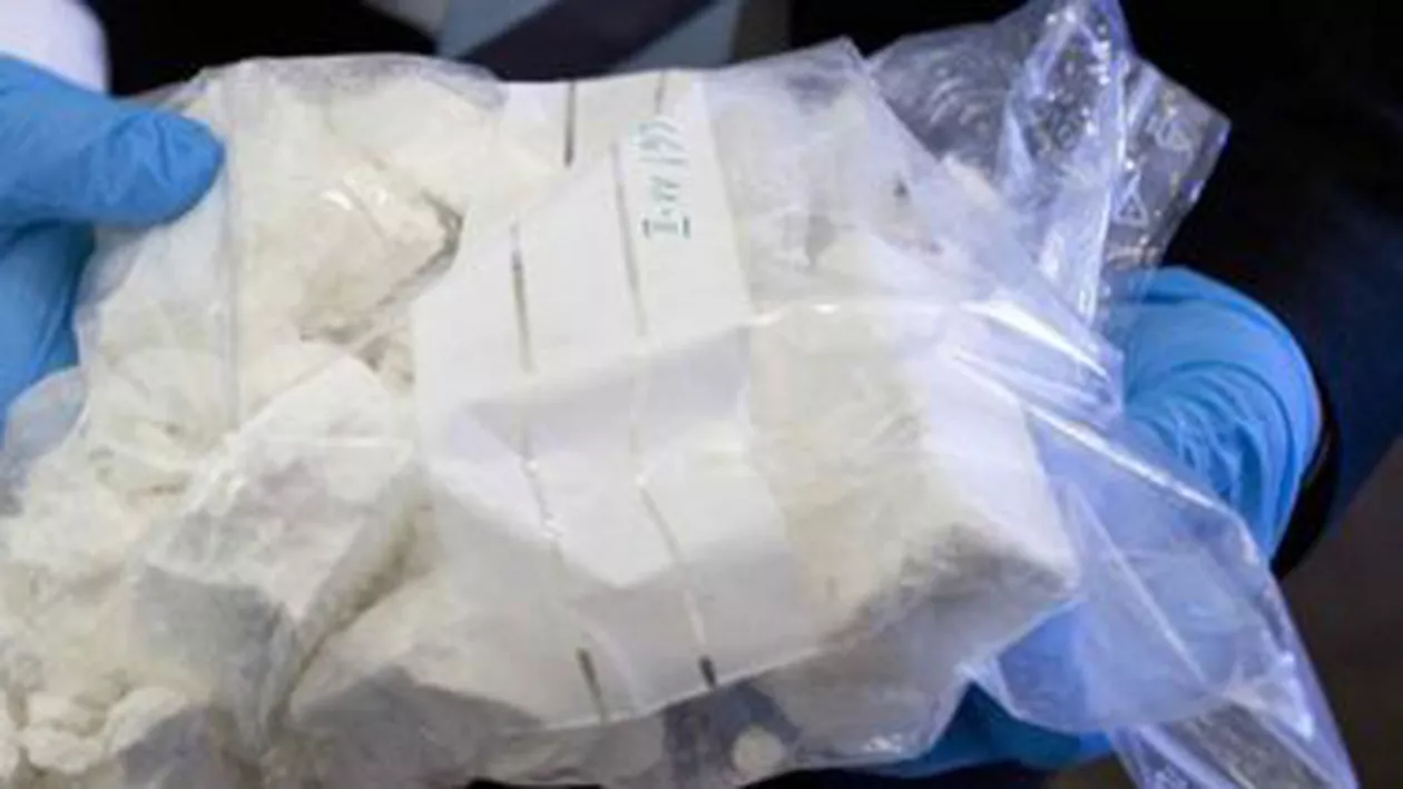 Rusia: Peste 36 de kilograme de heroină au fost confiscate de la un ofițer de poliție din Sankt-Petersburg