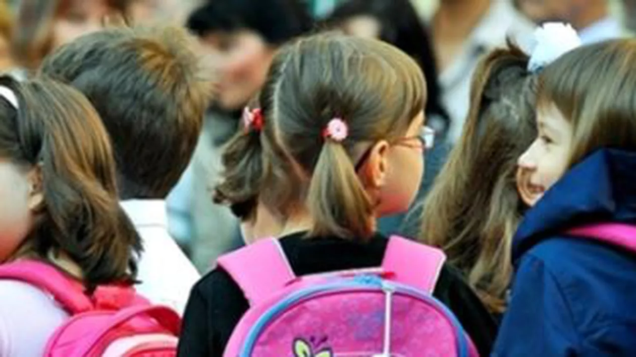 Mai mulți părinți au reclamat școlile și grădinițele de abuz după ce au cerut la înscrierea copilului analize contra cost