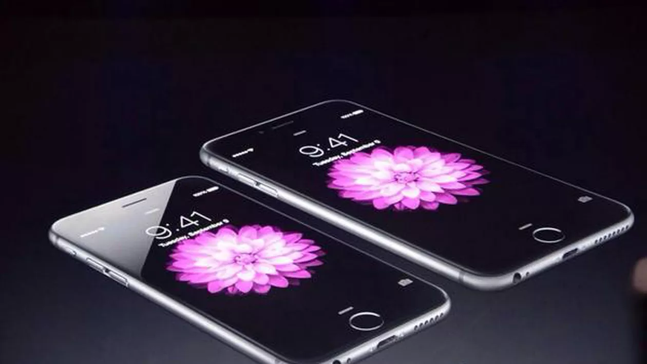 Apple a prezentat cele mai mari iPhone-uri de până acum, cu ecrane de 4,7 și 5,5 inci, și primul ceas al companiei