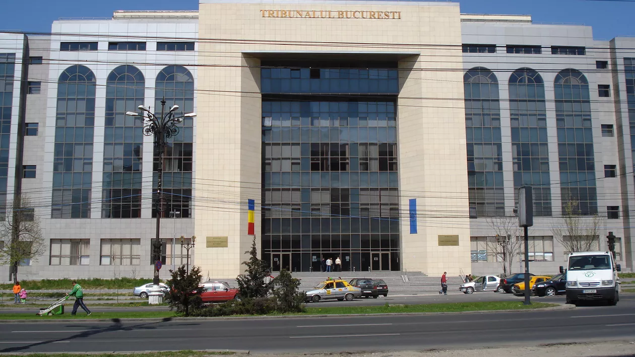 Judecătoare de la Tribunalul Bucureşti, suspendată şase luni pentru că a tergiversat un proces