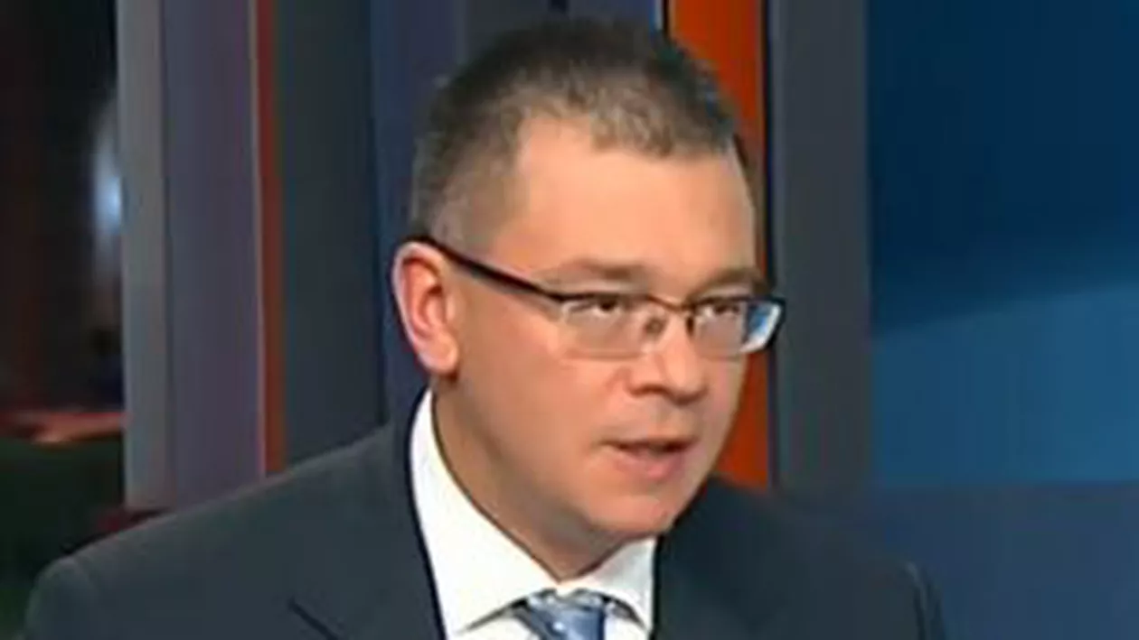 Mihai Răzvan Ungureanu: Ofițerii activi nu au voie, prin lege, să se implice în acțiuni politice (VIDEO)