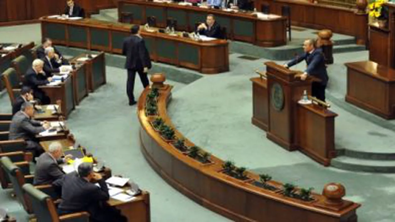 ”Ordonanța Traseismului” a trecut de comisiile parlamentare: Miercuri se va vota în plenul Camerei Deputaților