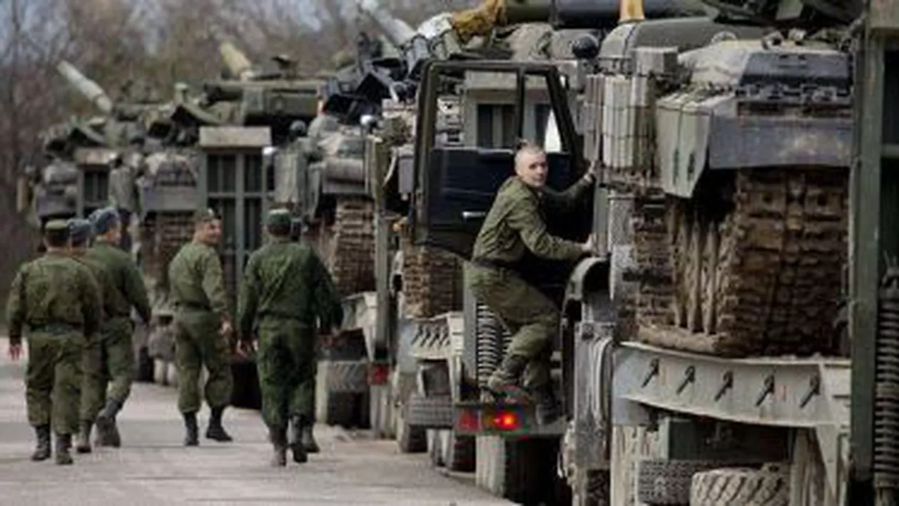 Kiev: 4.000 de soldați ruși, comasați la frontiera administrativă cu Ucraina
