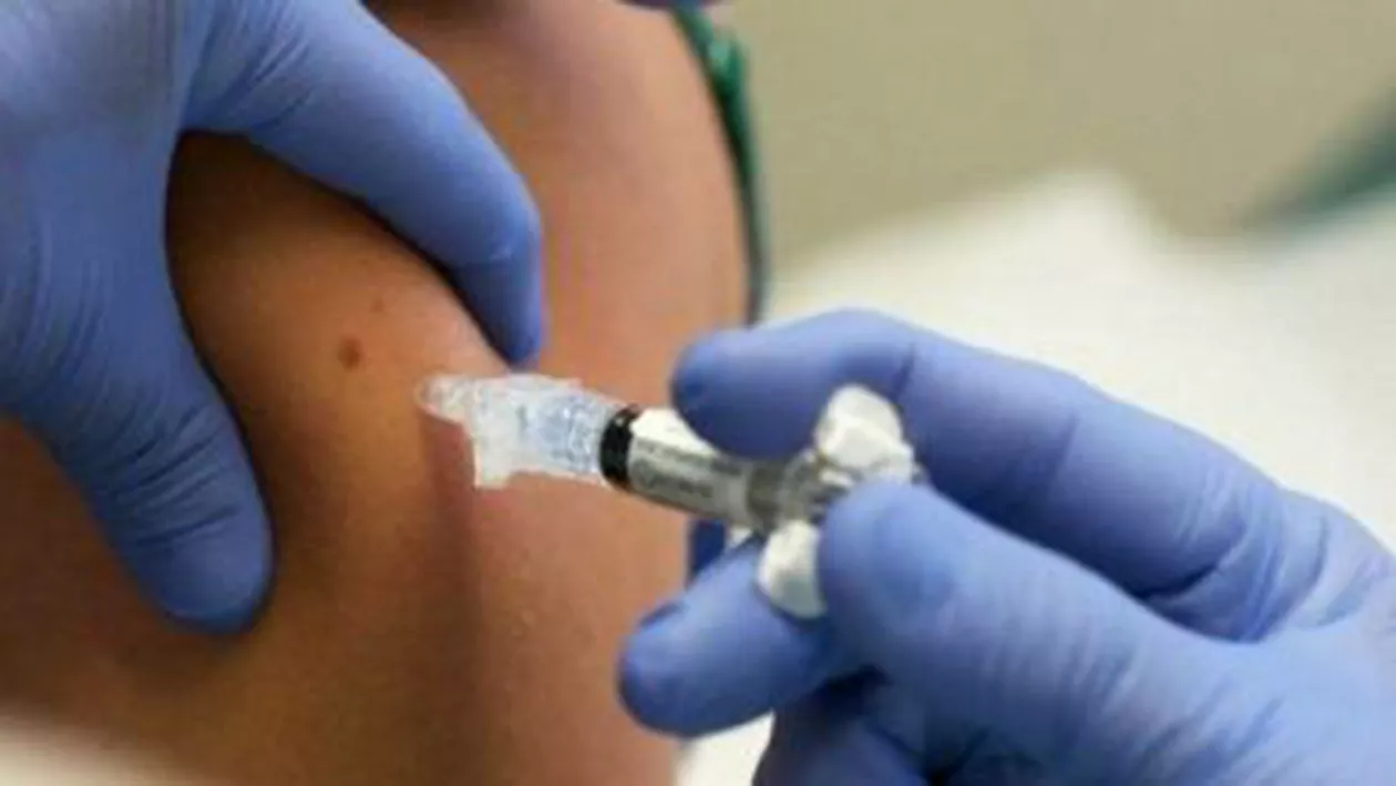 Ministerul Sănătății va cumpăra aproximativ un milion de doze de vaccin pentru imunizarea elevilor