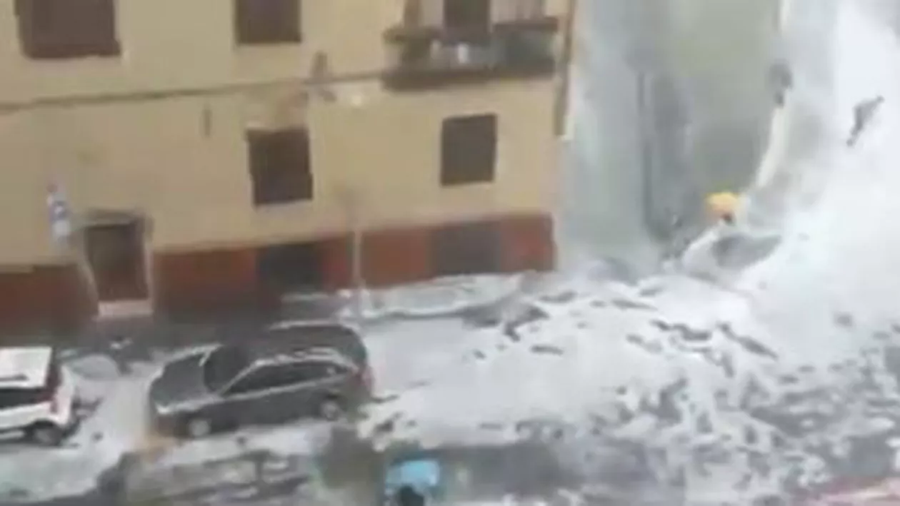 Furtună cu grindină în Florența: Cel puțin 50 de persoane au fost rănite (VIDEO)