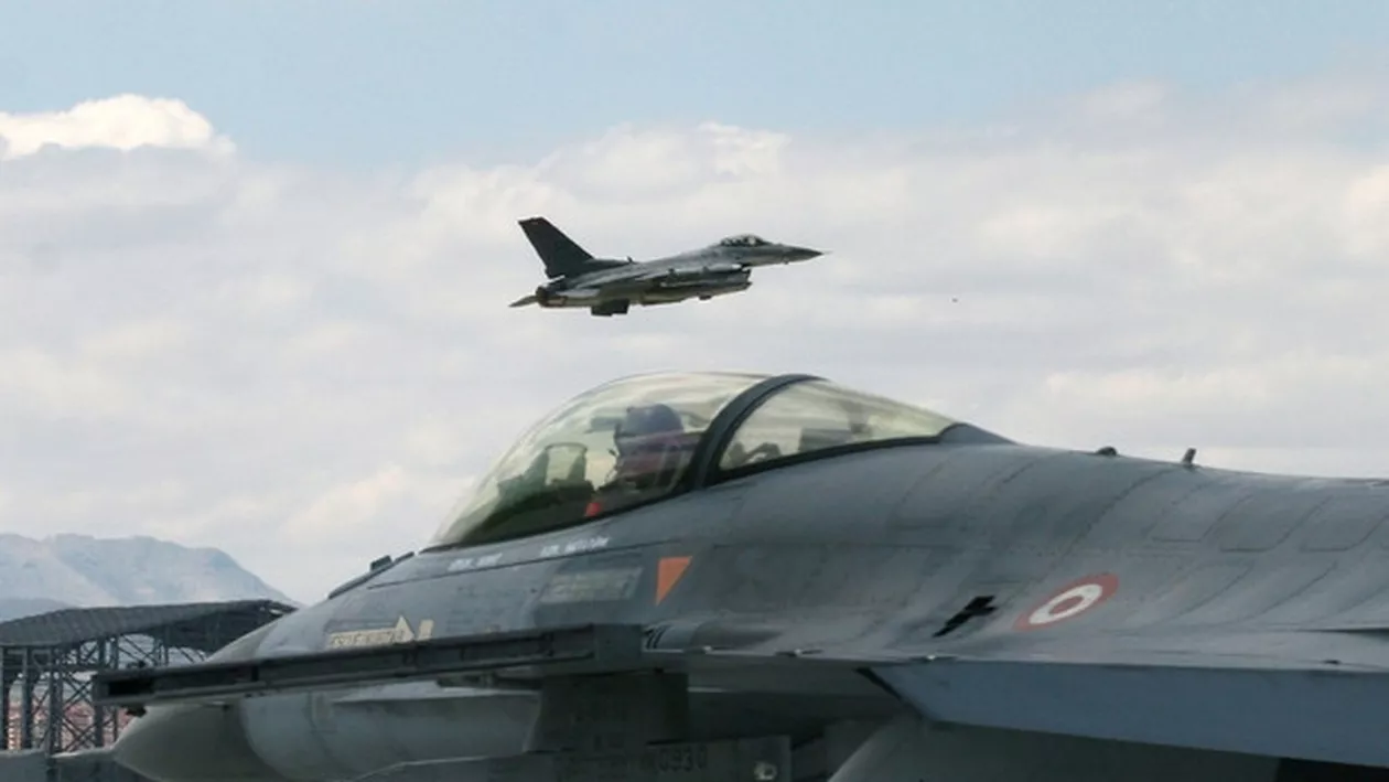 Armata israeliană anunţă că a doborât un avion sirian în platoul Golan