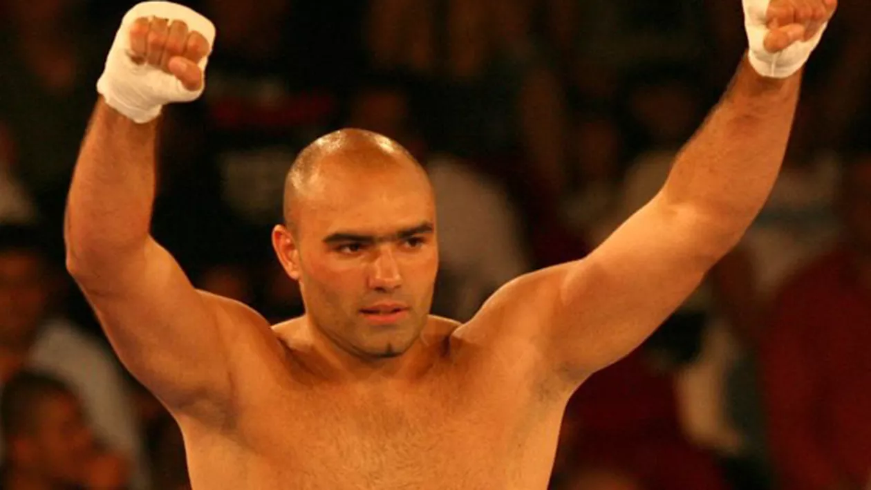 Bogdan Dinu l-a învins prin KO tehnic pe Kertson Manswell, într-un meci disputat la Montreal