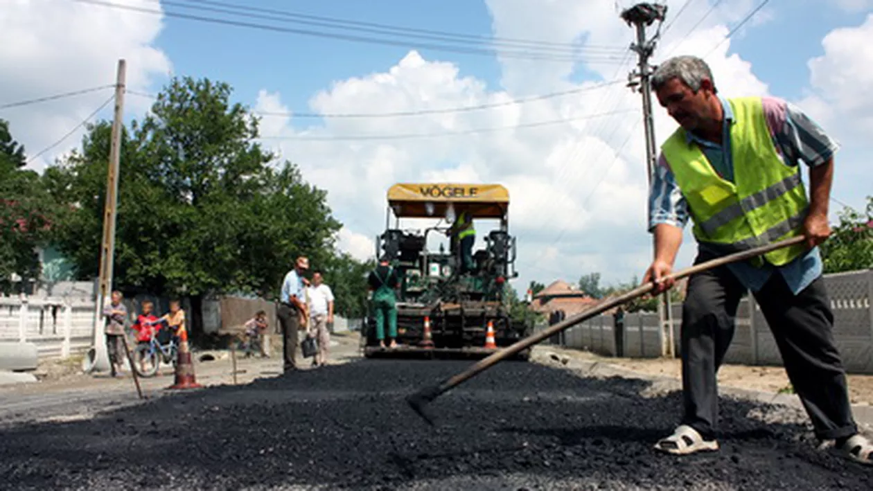 Primăria Capitalei asfaltează şosele care vor fi distruse de construcţia noilor staţii de metrou ale Magistralei 5 (VIDEO)
