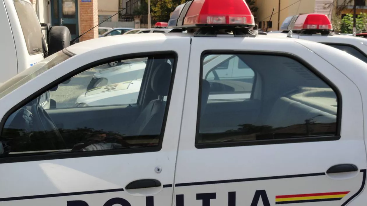 Un agent de pază a murit şi altul a fost rănit, după ce maşina de transport valori în care erau s-a răsturnat