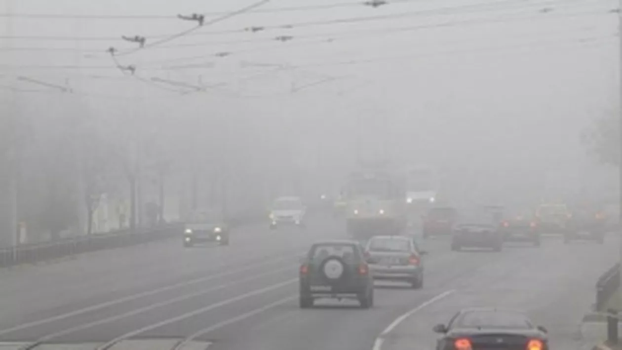 ANM: Cod galben de ceață pentru județele Arad, Caraș-Severin și Timiș