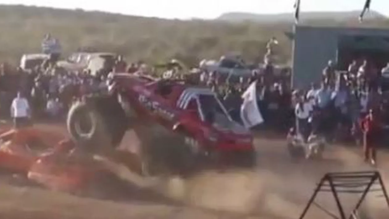 Olanda: Un ”monster truck” a ucis trei persoane și a rănit alte 15 în timpul unui spectacol
