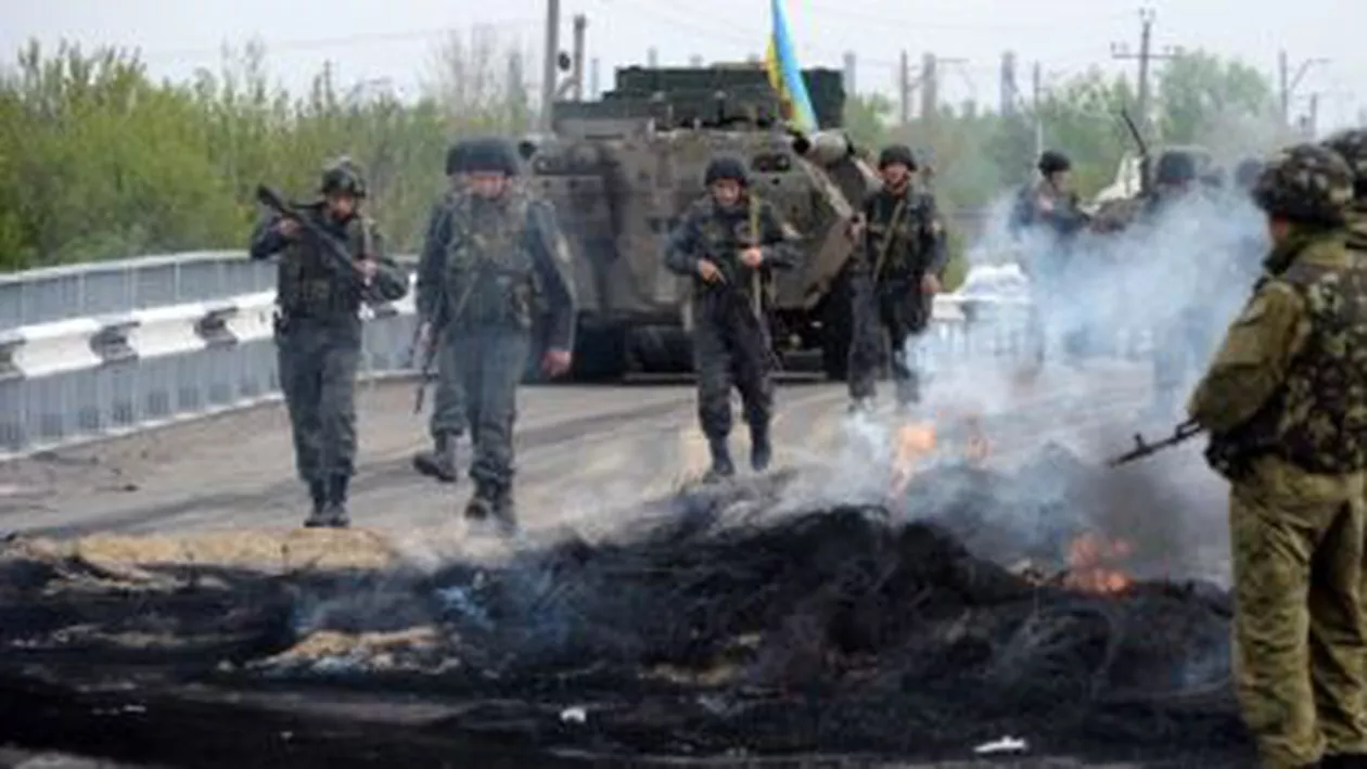 Ucraina: Cel puțin 12 persoane au murit în confruntările din estul țării