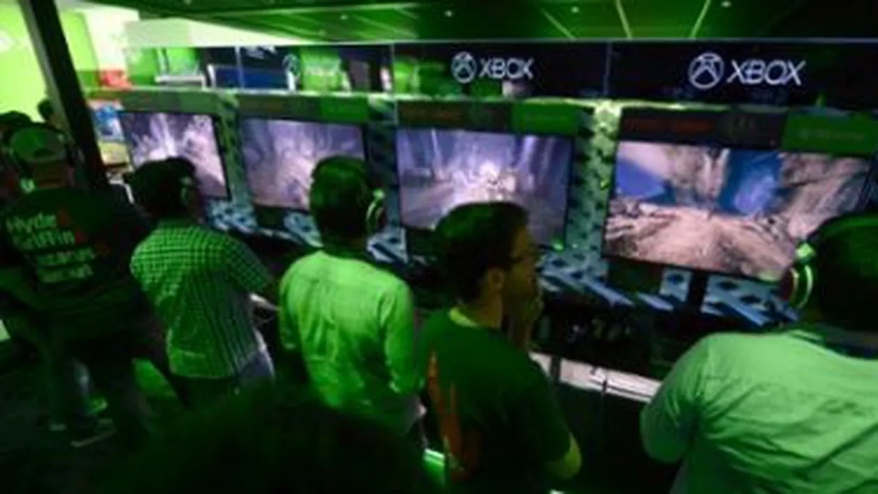 SUA: Patru hackeri, inculpați pentru că au piratat un program al armatei