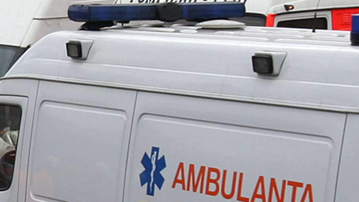 Iași: 18 elevi, la spital intoxicați cu spray lacrimogen, după ce doi colegi au pulverizat într-un grup sanitar