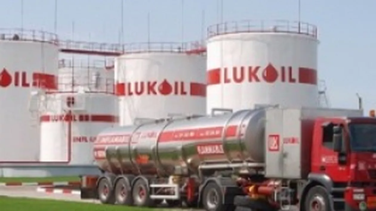 Procurorii Curții de Apel Ploiești precizează că deciziile la Lukoil nu au fost influenţate de Victor Ponta