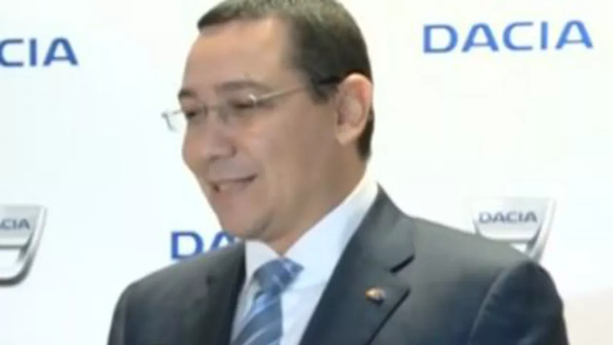 Victor Ponta, la uzina Mioveni: „Este de obligația mea să folosesc o mașina fabricată în România”. PSD-iștii îl atacă pe Iohannis pentru limuzinele nemțești