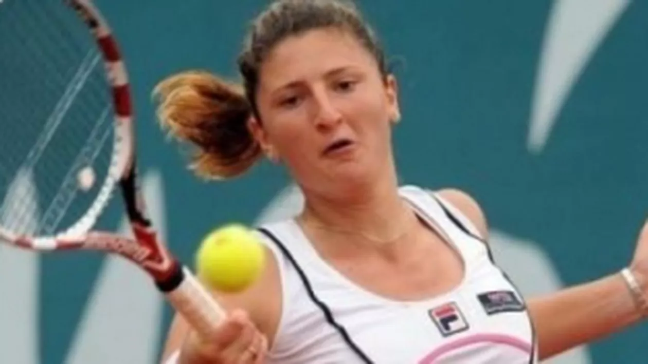 Irina-Camelia Begu și Arina Rodionova s-au calificat în sferturi de finală la Kremlin Cup