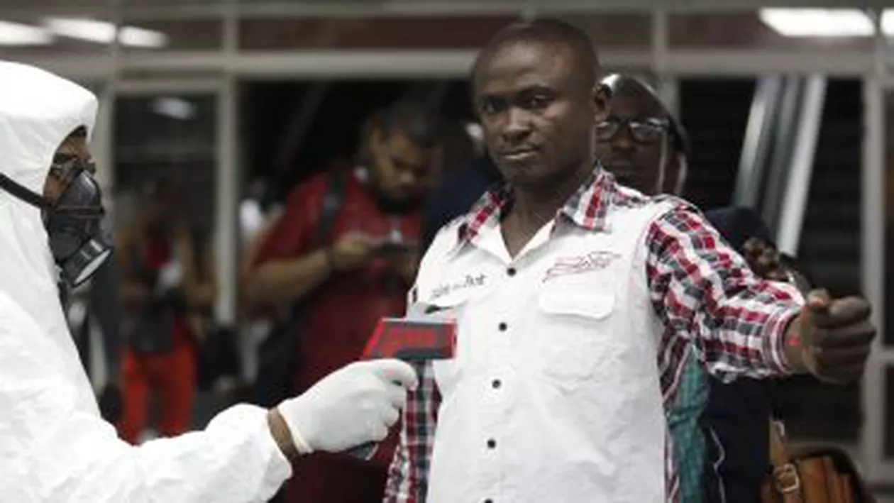 Franța va introduce măsuri pentru contracararea Ebola în aeroporturi