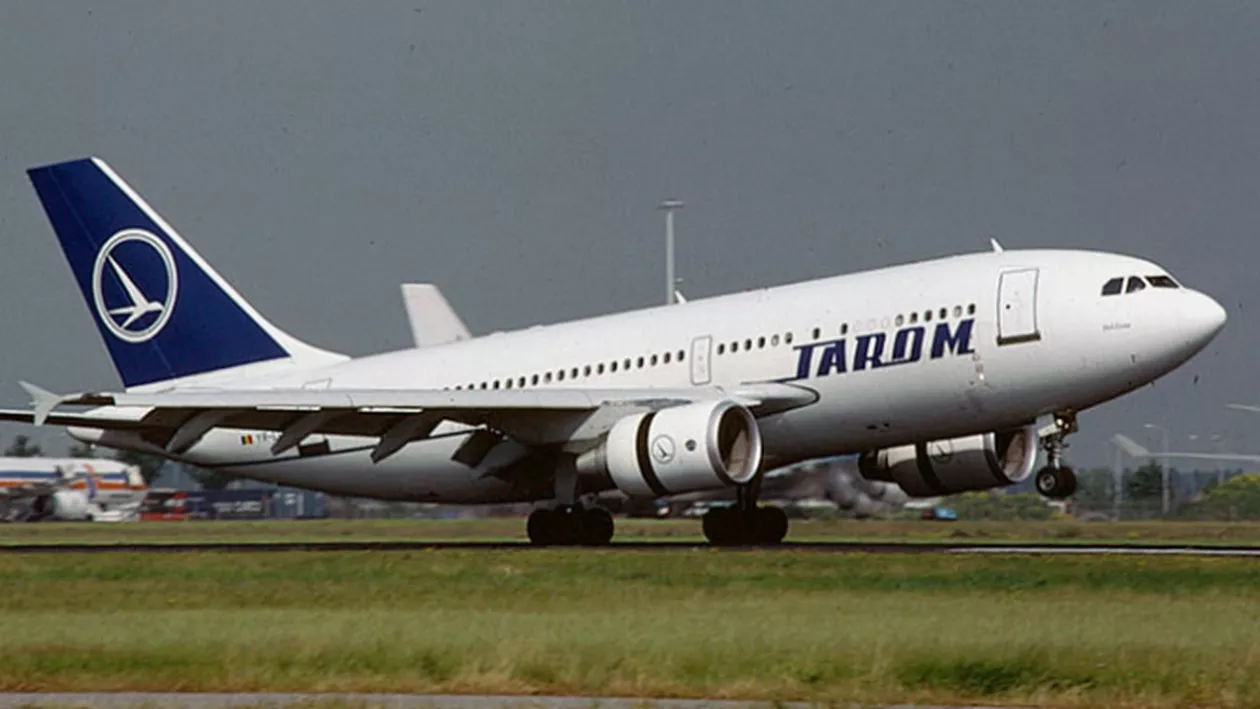 O aeronavă Tarom care zbura de la Cluj la Bucureşti s-a întors pe aeroportul clujean din cauza unor probleme tehnice