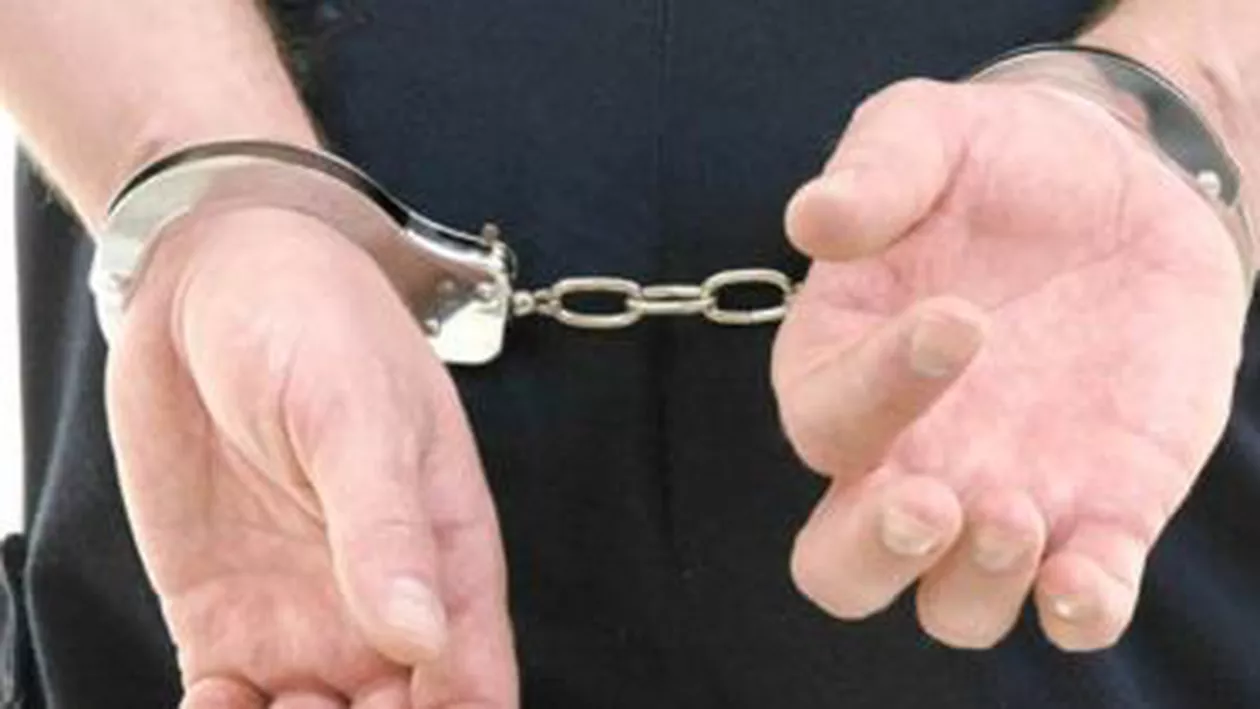 Un tânăr din Constanța a fost arestat după ce a bătut și înjunghiat un bărbat