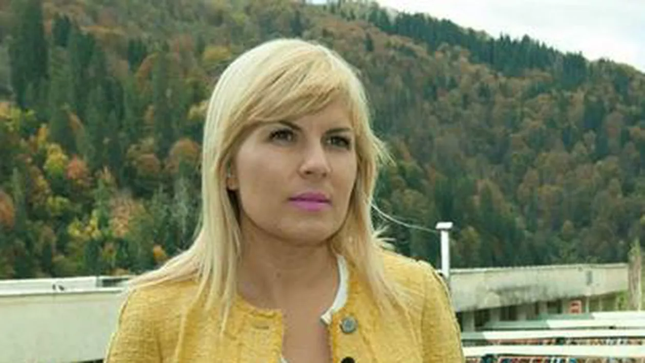 Elena Udrea, în vizită la combinatul chimic Oltchim: Candidatul PMP le-a promis angajaților că va rezolva problema salariilor (VIDEO)