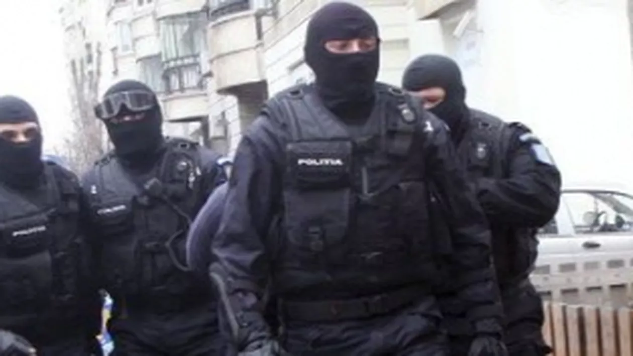 Percheziții la Poliția de Frontieră Giurgiu, în cazul unor agenți suspectați de luare de mită