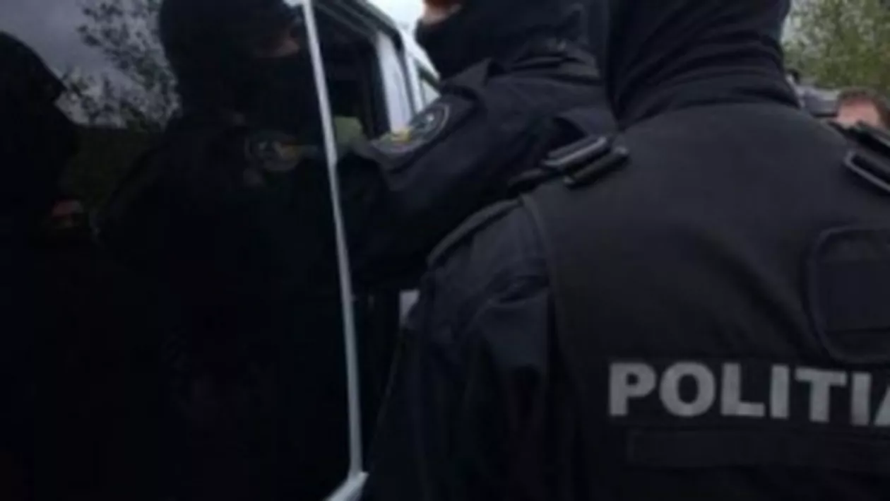 110 percheziţii în Capitală şi în alte nouă judeţe la o grupare de evazioniști