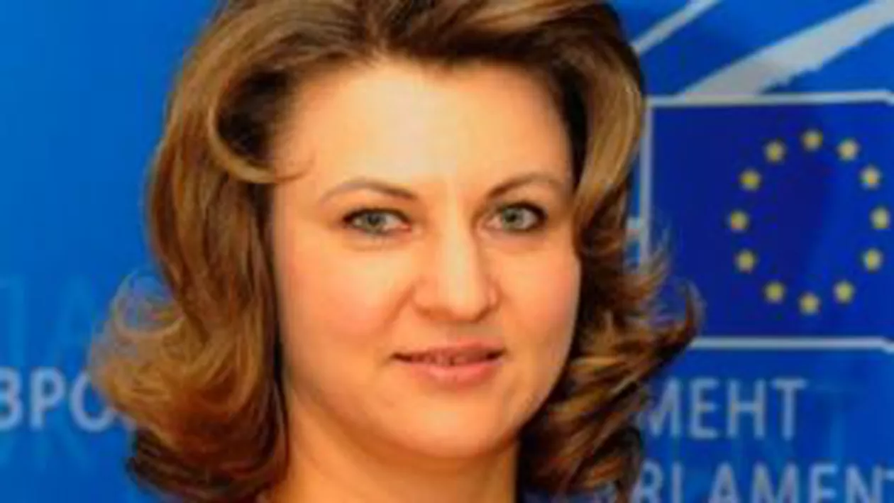 Adriana Țicău, fost ministru al Comunicațiilor, audiată la DNA în dosarul Microsoft