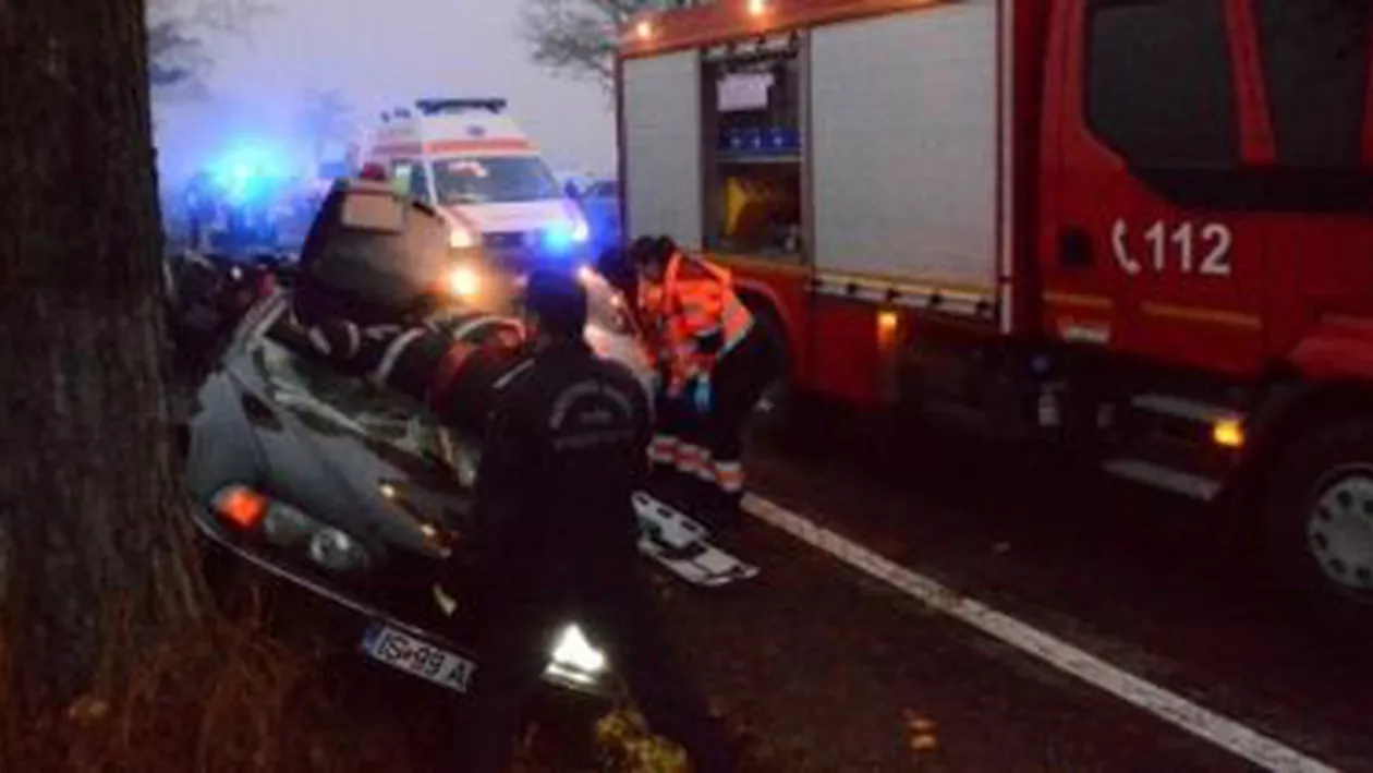 Iași: Un bărbat a murit după ce două roți ale unui TIR încărcat cu bușteni s-au desprins