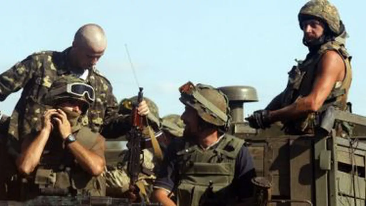Financial Times: O întâlnire la un restaurant din Lugansk confirmă prezenţa militarilor ruşi în Ucraina