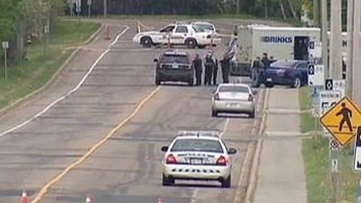 Canada: Un bărbat a fost arestat, fiind suspectat că a lăsat o armă într-un autobuz