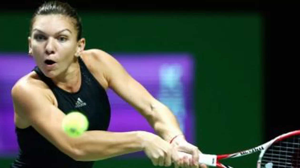 Simona Halep a pierdut în fața Anei Ivanovici la Turneul Campioanelor, însă s-a calificat în semifinale