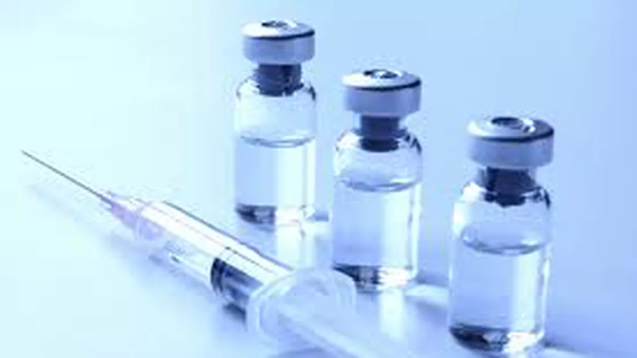 OMS: Milioane de doze de vaccinuri împotriva Ebola vor fi produse până la sfârșitul anului 2015