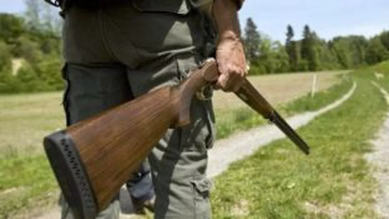 Cluj: Un bărbat a murit după ce a fost împuşcat accidental la o partidă de vânătoare