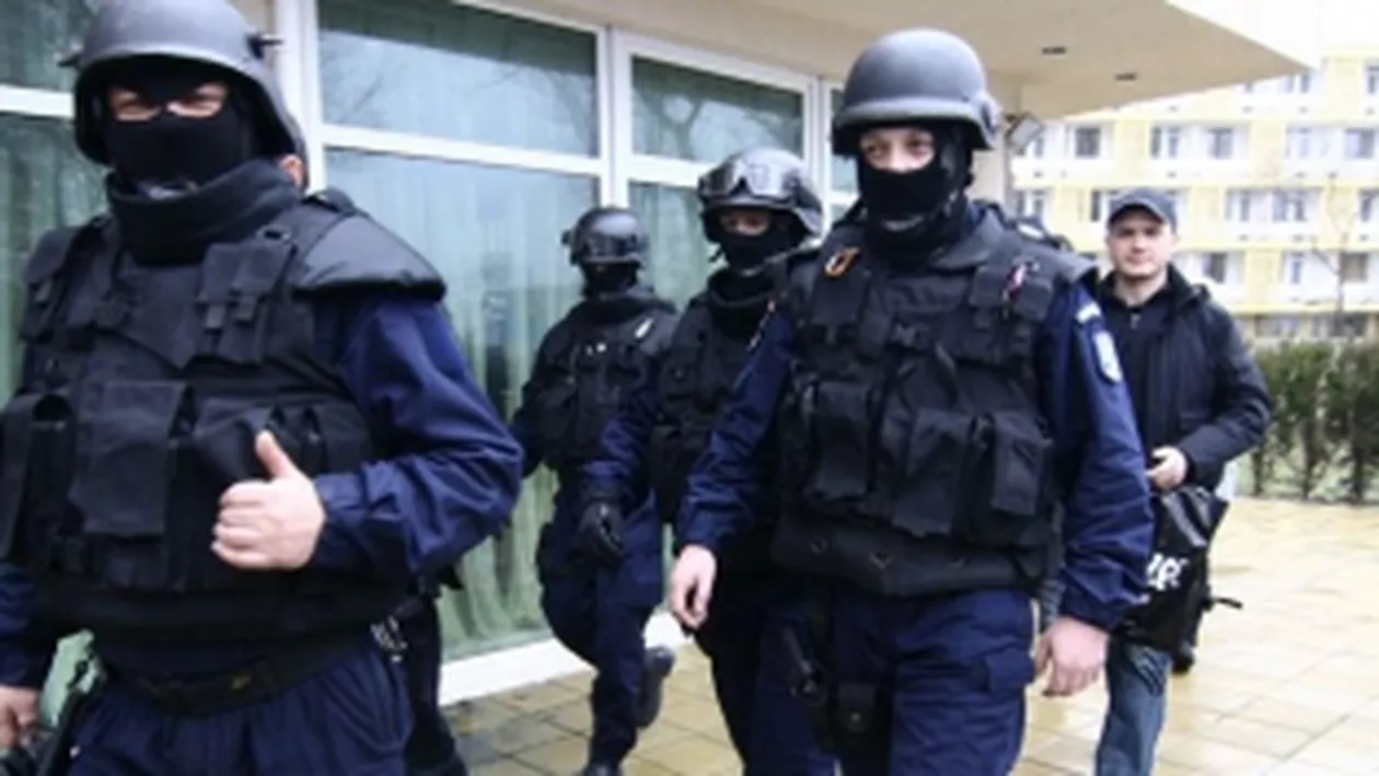 Percheziții în Ilfov, la interlopi care ar fi folosit arme pentru reglări de conturi