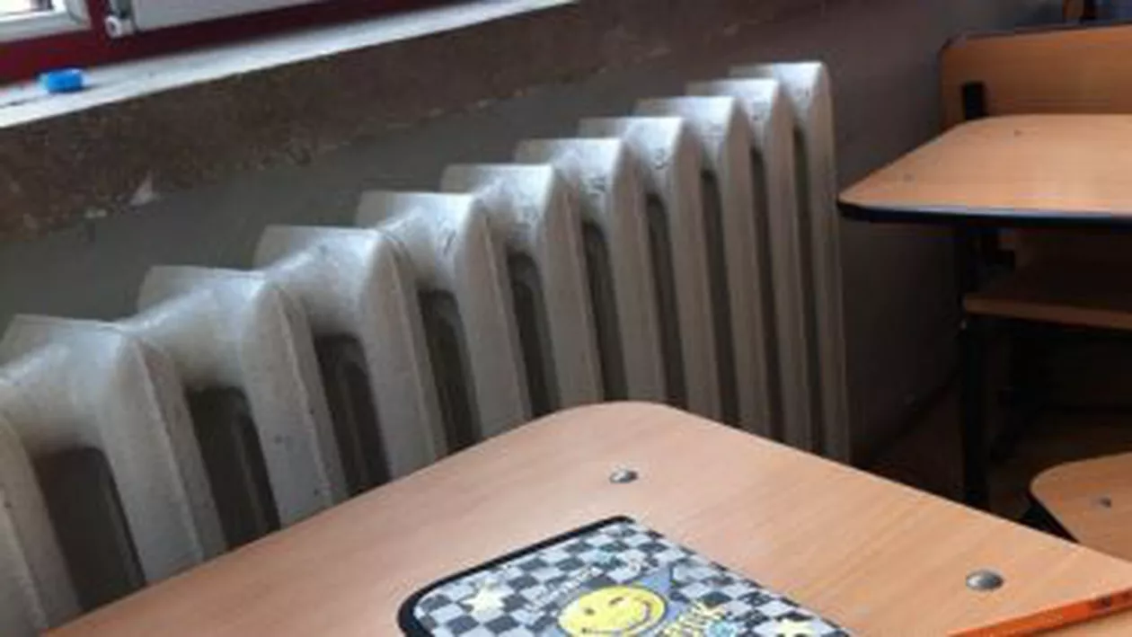 Un copil a rămas cu mâna blocată între elemenții unui calorifer, la o școală din Timișoara