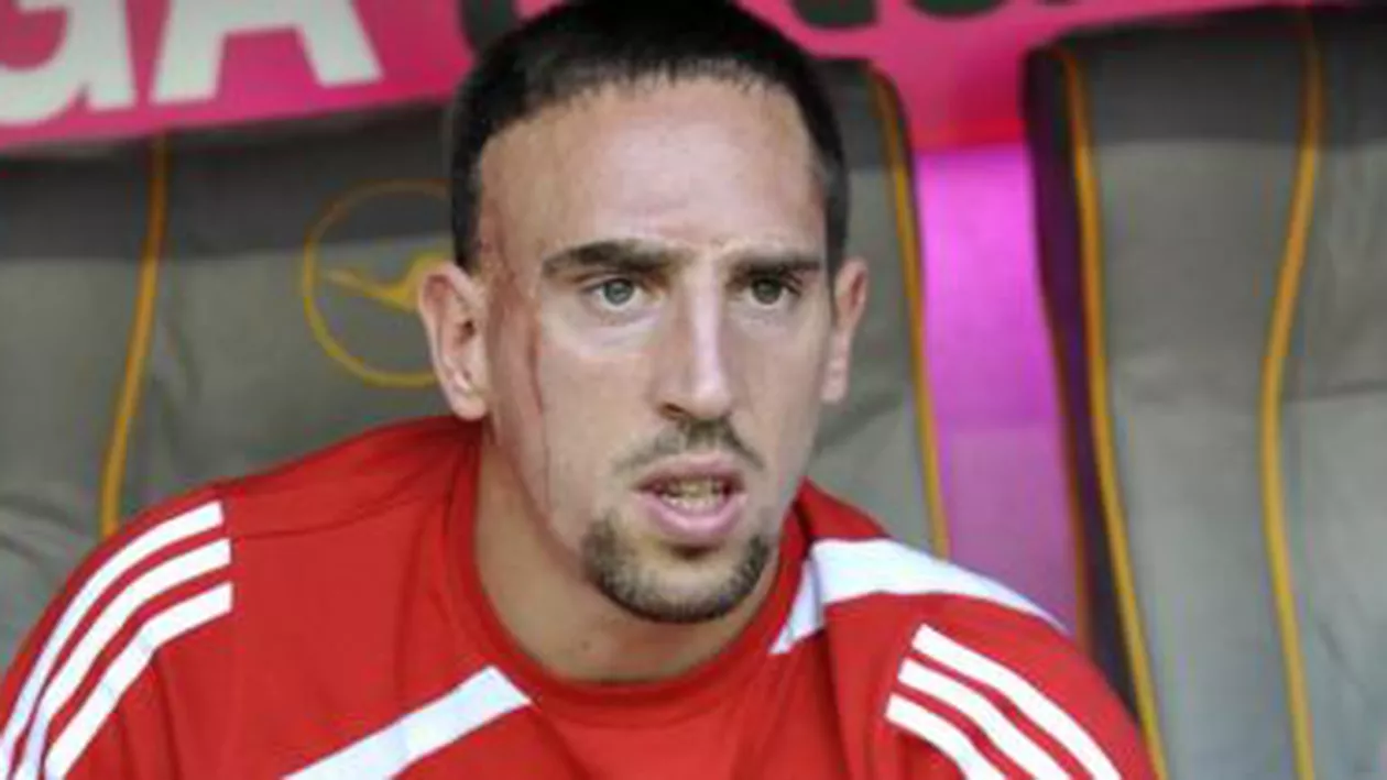 Franck Ribery, înjurat și lovit cu un fular de un fan al echipei Hamburger SV