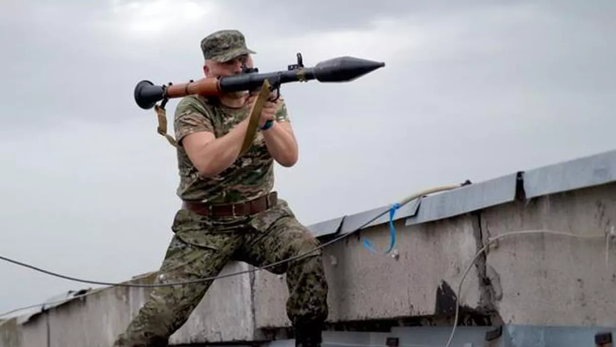 Un civil şi un militar ucrainean au fost ucişi în confruntările din estul Ucrainei