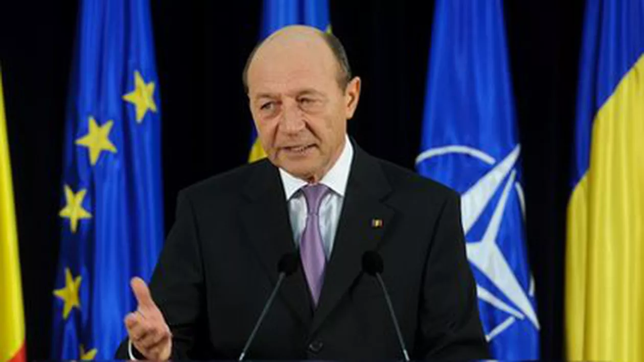 Băsescu: Le-am cerut serviciilor să îmi spună al cui filaj este cel de la Paris, în cazul Elenei Udrea