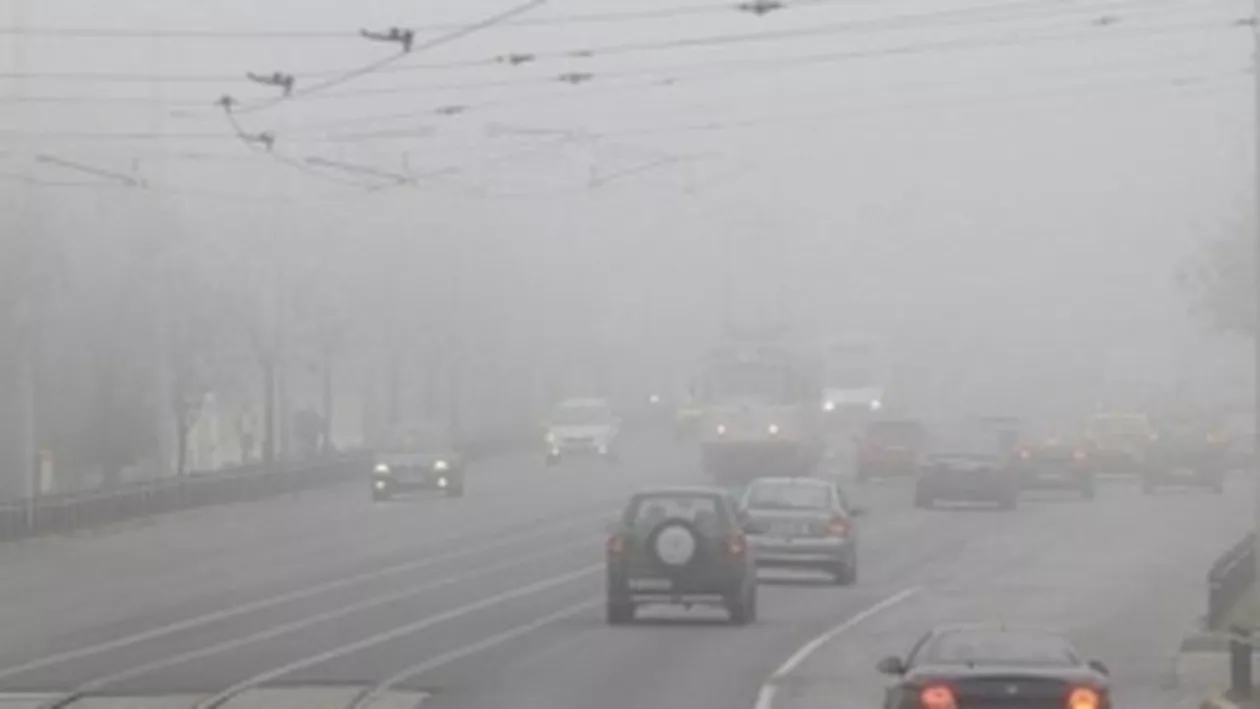 Cod galben de ceață în Capitală și opt județe