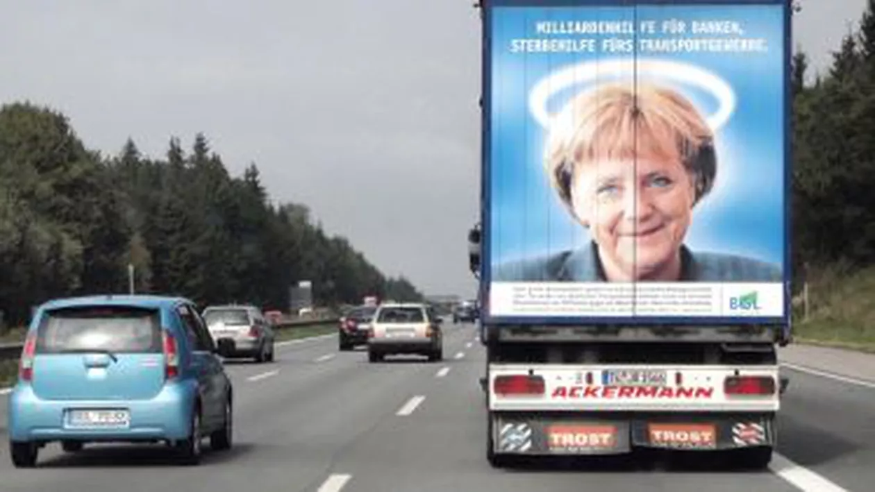 Merkel vrea să introducă o taxă de 130 euro pe an pentru străinii care circulă pe autostrăzile din Germania