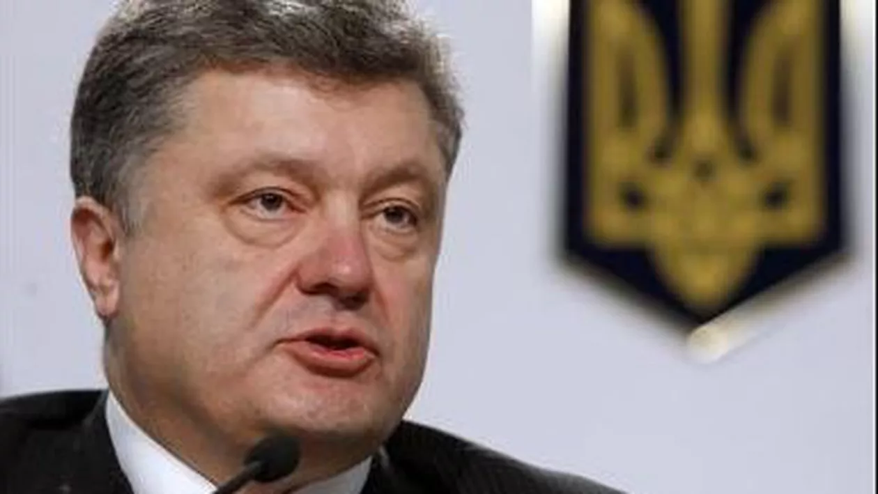 Poroşenko: Votul separatiştilor este o "farsă desfăşurată sub ameninţarea tancurilor"