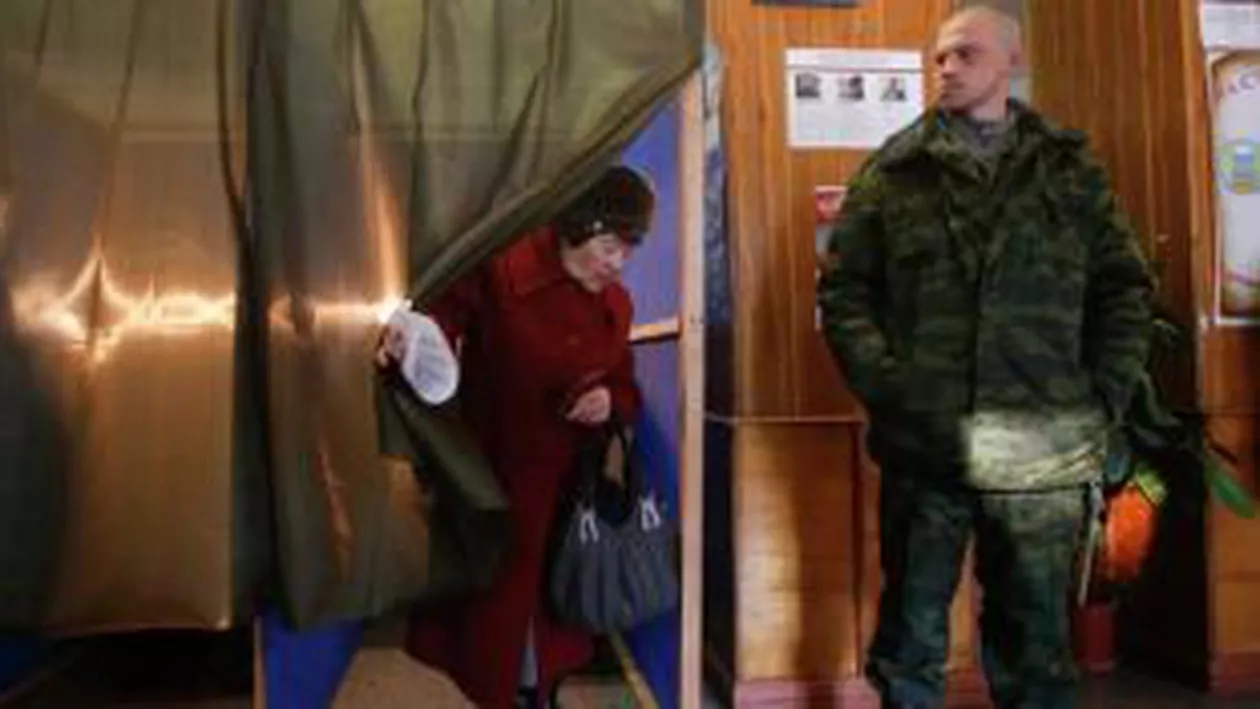 Liderii aleși în urma scutinului din regiunile din estul Ucrainei, mandatați să găsească o soluție la criză