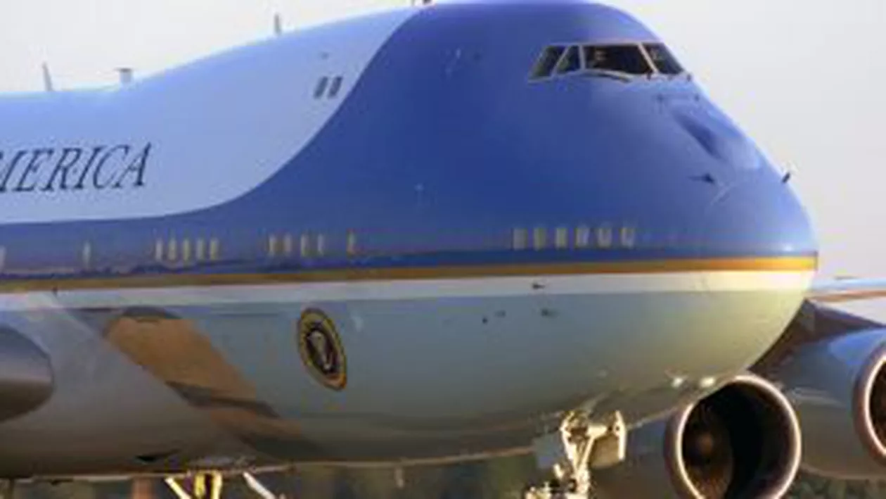 Avionul lui Barack Obama a avut o problemă tehnică în cursul unei deplasări în Philadelphia
