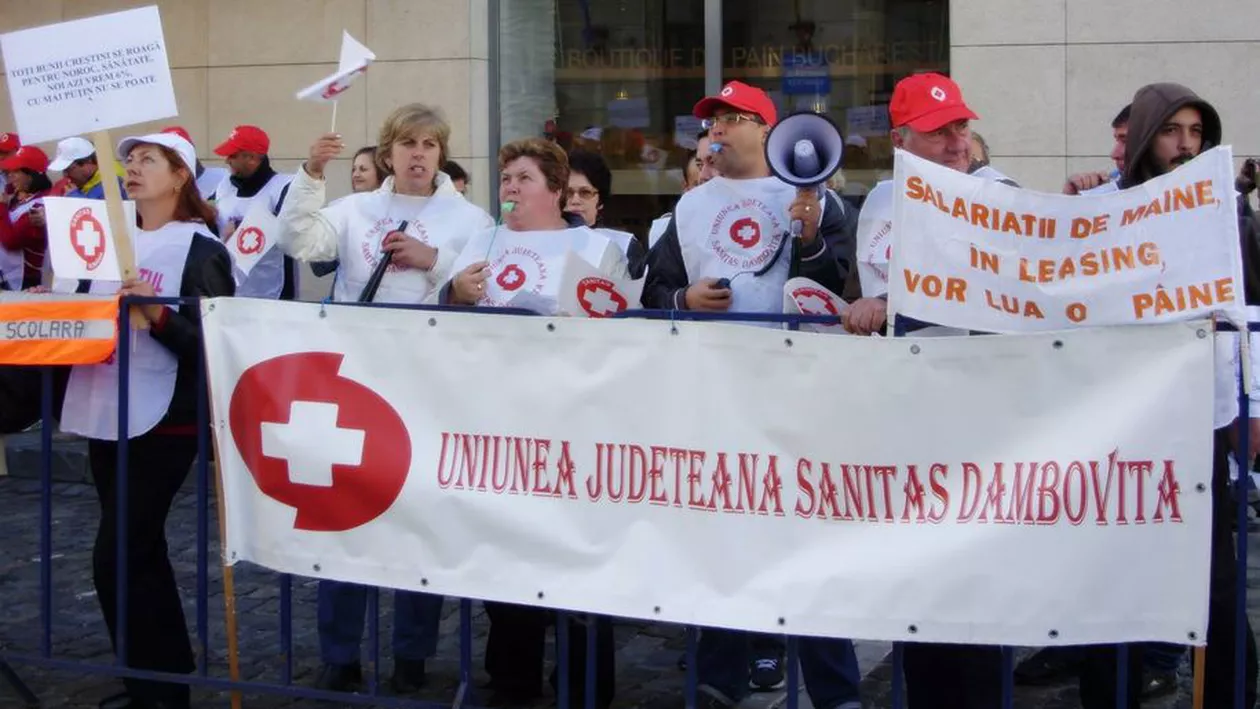 Guvernul a aprobat majorarea salariilor angajaţilor din sistemul sanitar cu 100 de lei de la 1 ianuarie