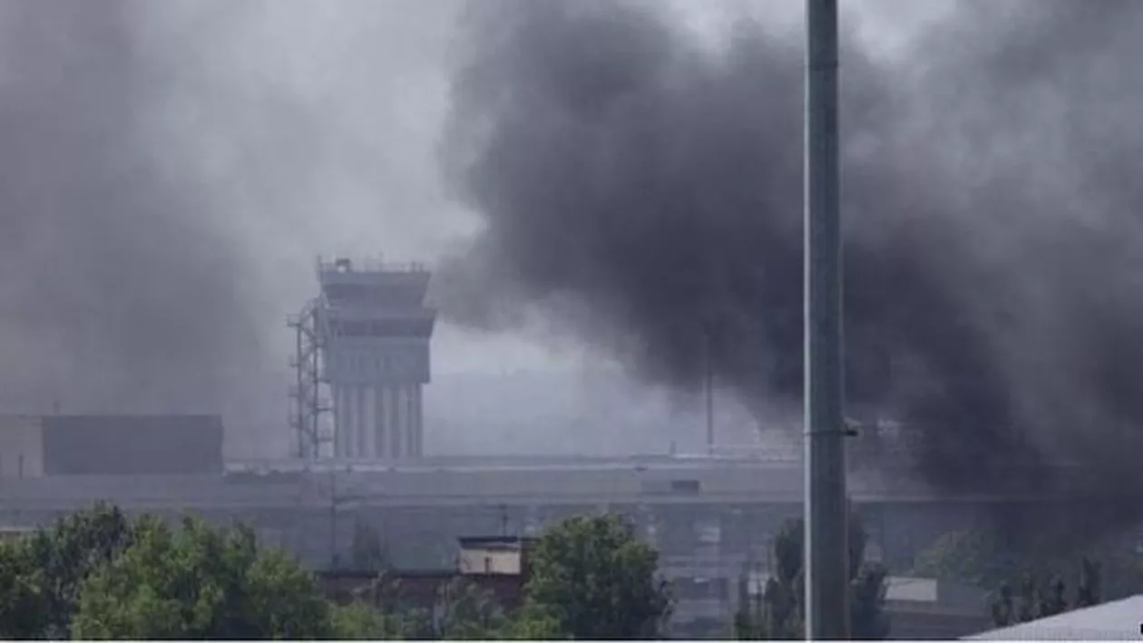 Ucraina: Doi elevi au murit într-un atac cu obuze produs la Doneţk