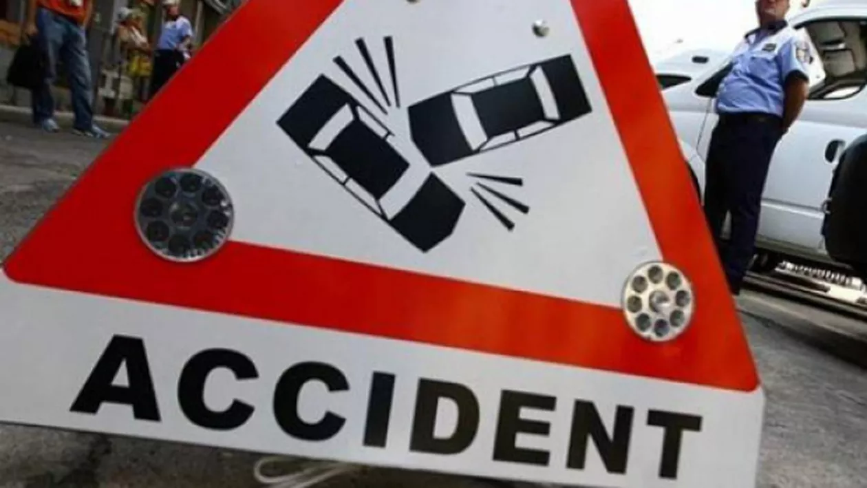 Vaslui: Trei copii, de patru luni, cinci şi zece ani, răniţi într-un accident provocat de mama lor
