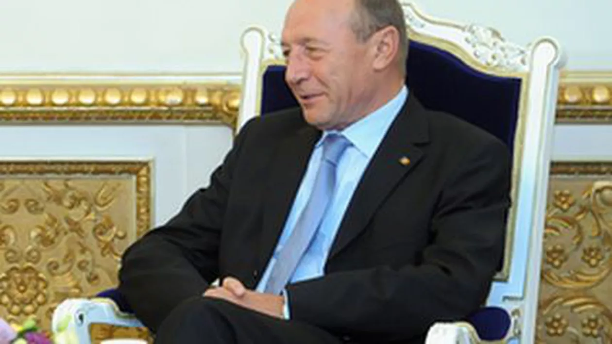 Traian Băsescu, urări pentru cei care își serbează ziua de nume de Sfinții Mihail și Gavril