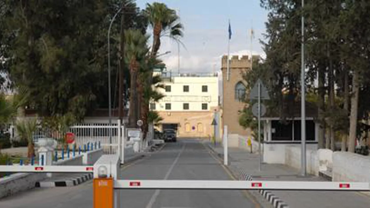 Scandal în Cipru: Un român acuzat de viol a fost graţiat din greşeală de preşedinte şi a părăsit ţara